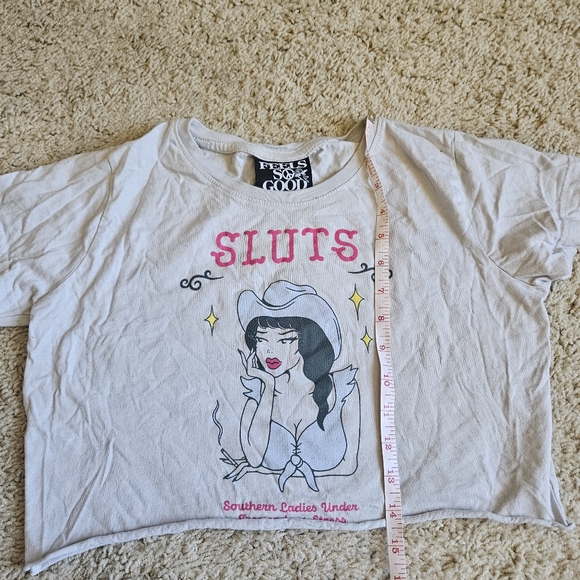 SLUTS Southern Ladies Under Tremendous Stress Feels So Good Women's Crop Top Tee - Picture 5 of 5